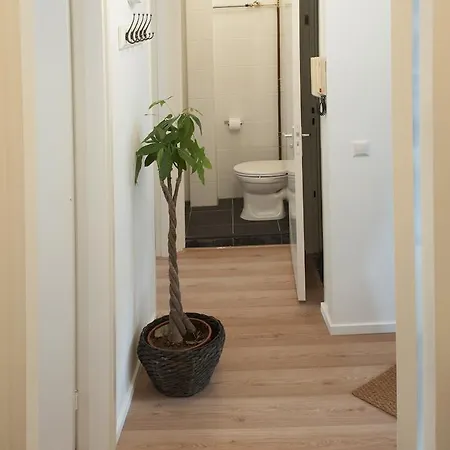 Apartament The Giant - 7 Bedrooms/4 Bathrooms *