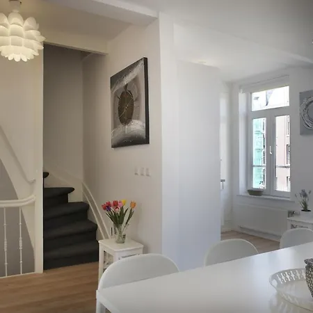 The Giant - 7 Bedrooms/4 Bathrooms