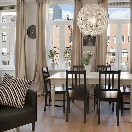 The Giant - 7 Bedrooms/4 Bathrooms Amsterdam